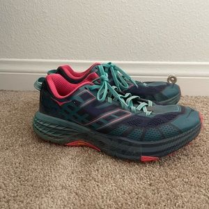 Hoka one one speedgoat 2 women’s 7.5